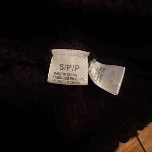 Bubble Sleeve Sweater - Picture 3 of 3